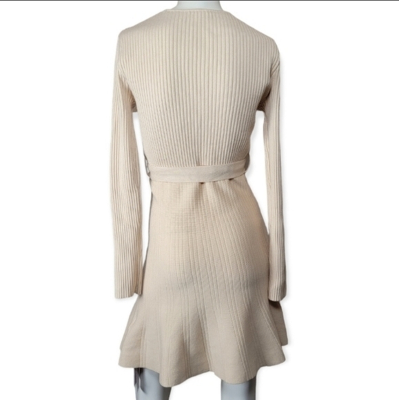 Vimpunec Ivory Longsleeve Surplice Belted Trumpet Dress, NWT, size Medium - Picture 3 of 7